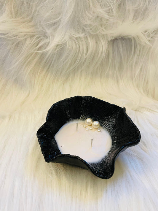 Black vessel coastal candle