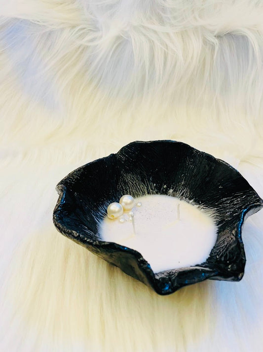 Black vessel coastal candle